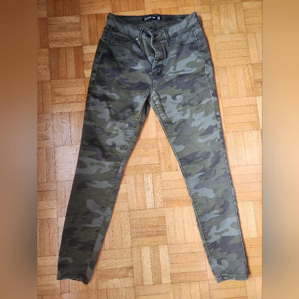 Women's Camouflage Skinny Jeans